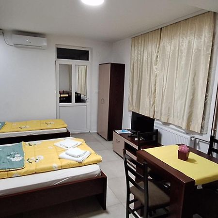 Apartment Delfina Охрид Екстер'єр фото