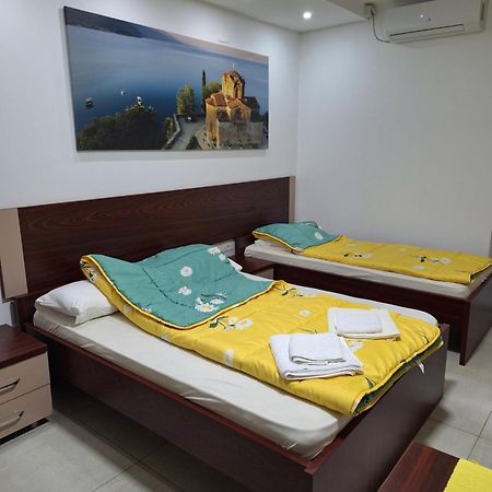 Apartment Delfina Охрид Екстер'єр фото
